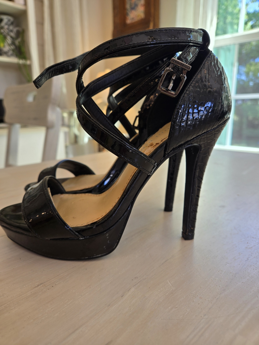 Gianni Bini Y2K 2000s Black Patent Croc-Strap Platform Stilettos